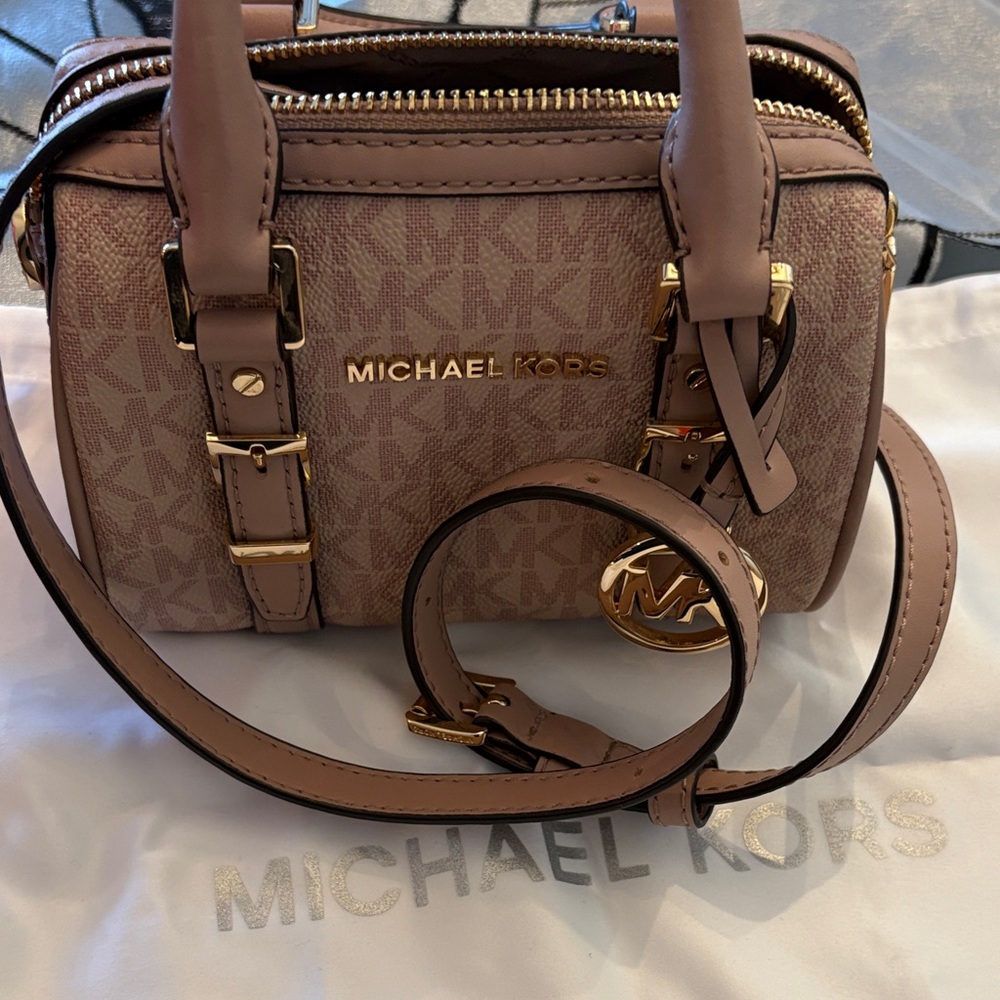 Michael Kors Blush Mini Bag with Gold Accents - Picture 9 of 9